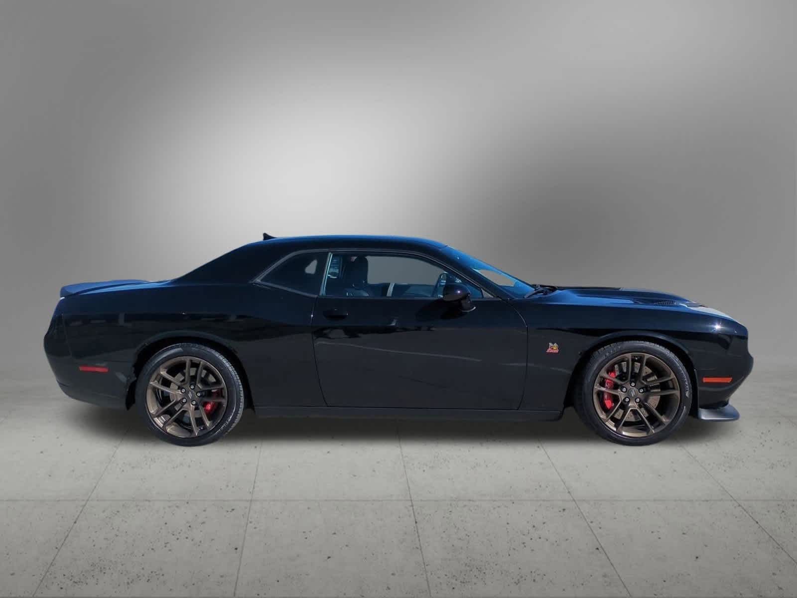 Thumbnail: 2022 Dodge Challenger - 7
