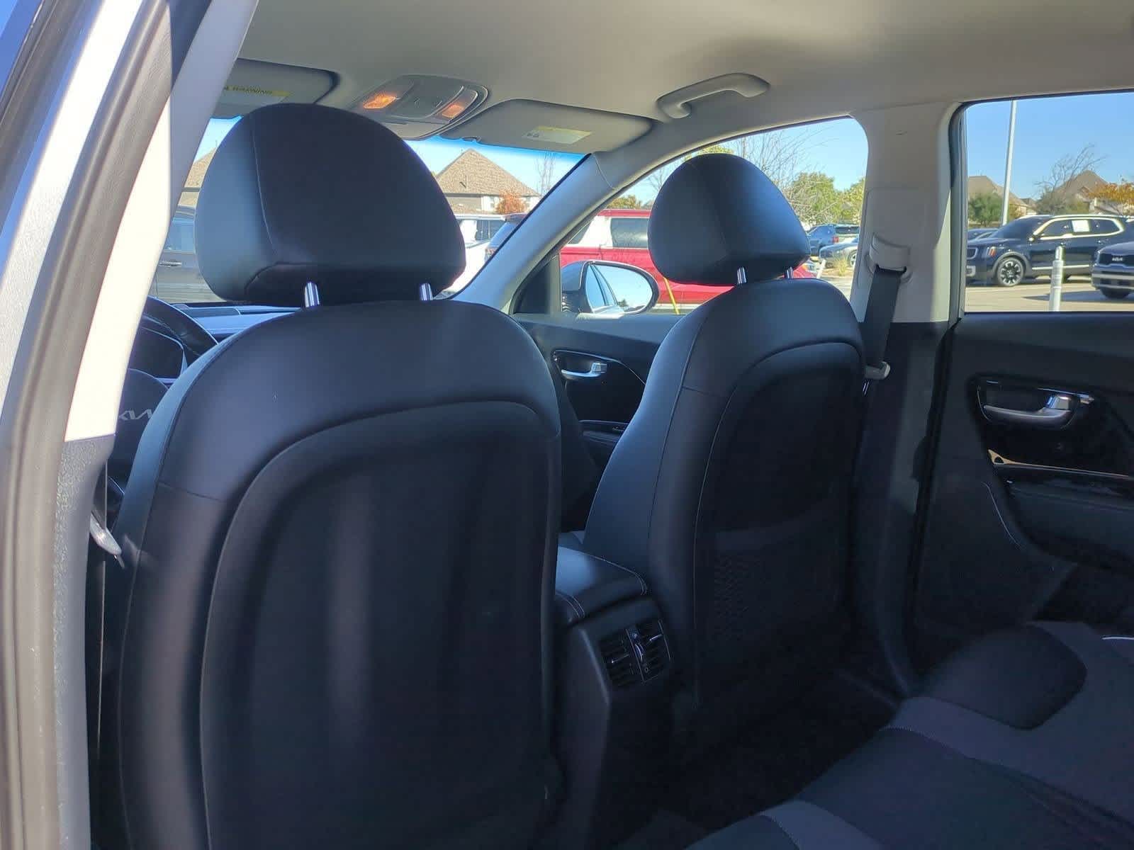 Thumbnail: 2022 Kia Niro - 18