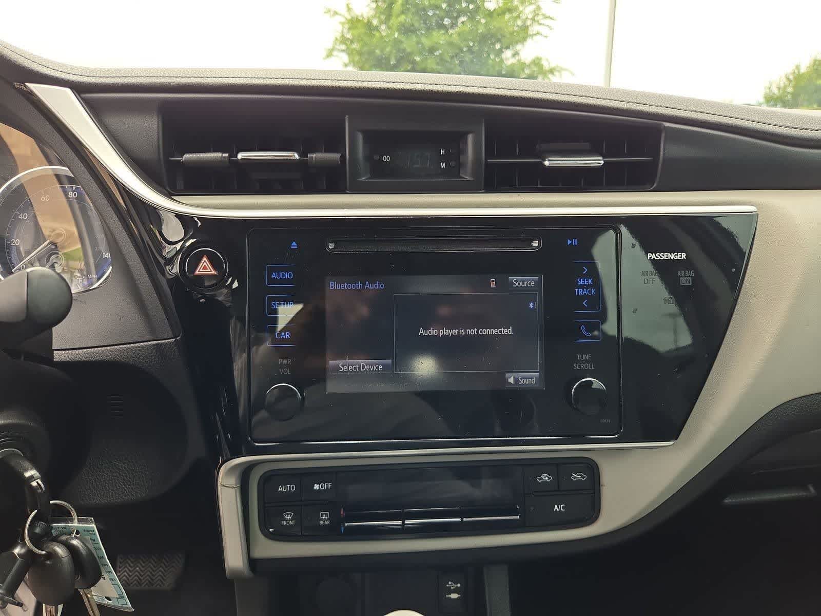2017 Toyota Corolla LE - Photo 26