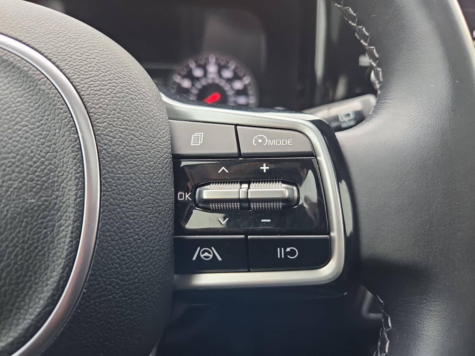 Thumbnail: 2023 Kia Sorento - 24