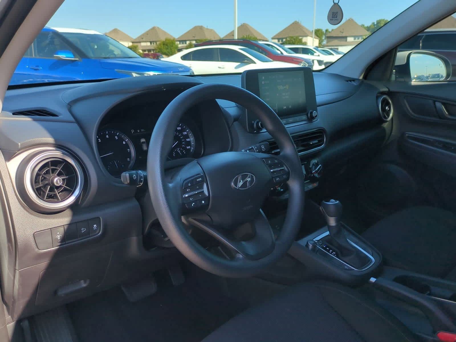 2023 Hyundai Kona SEL photo 2