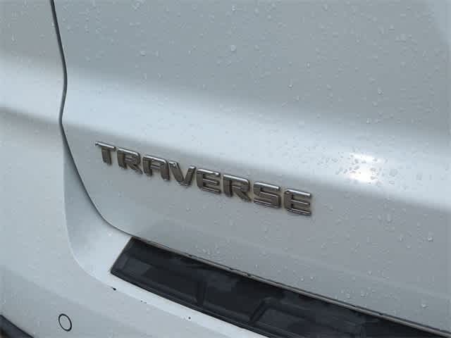 2017 Chevrolet Traverse LT 12