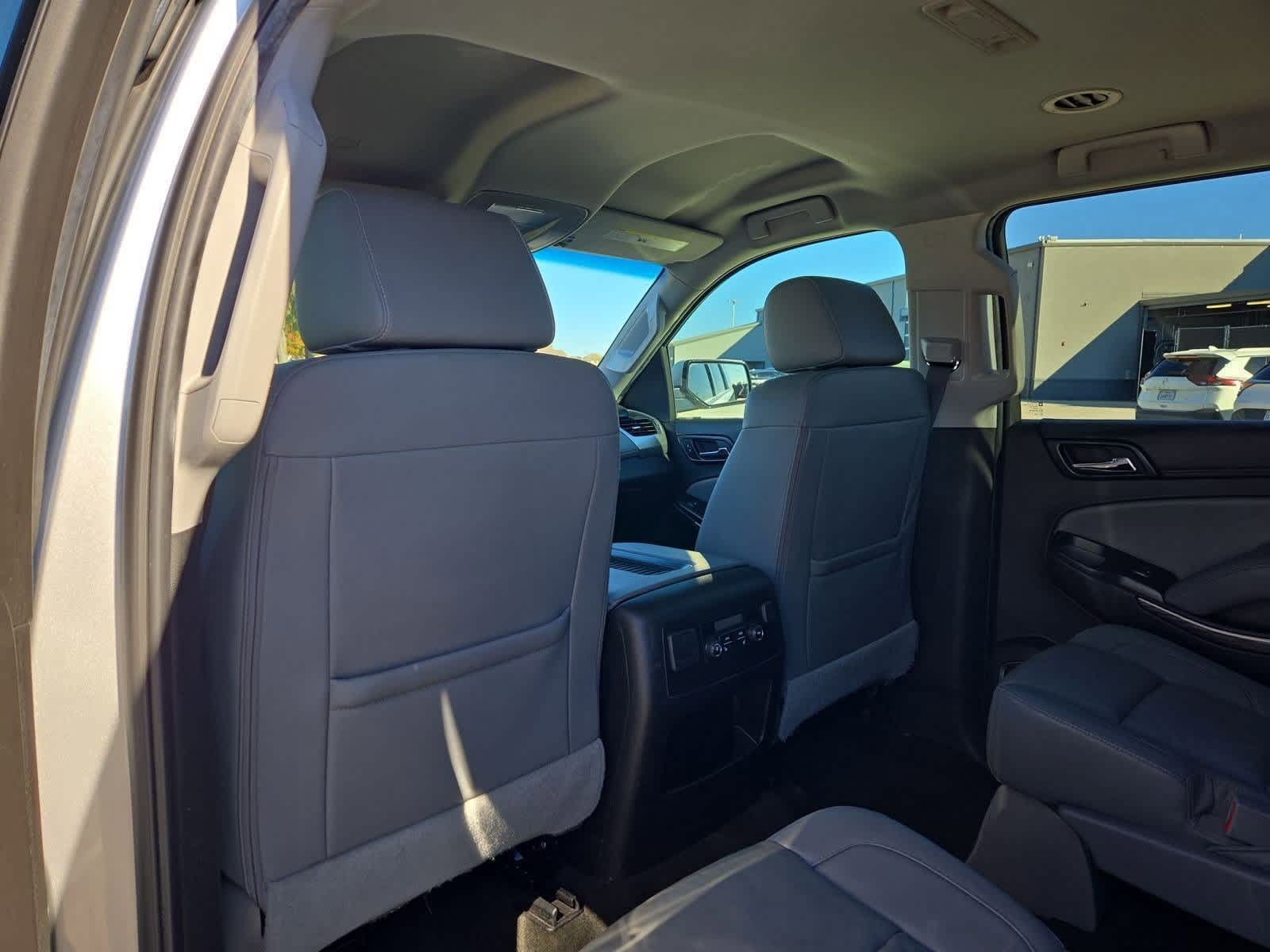 Thumbnail: 2017 Chevrolet Suburban - 18