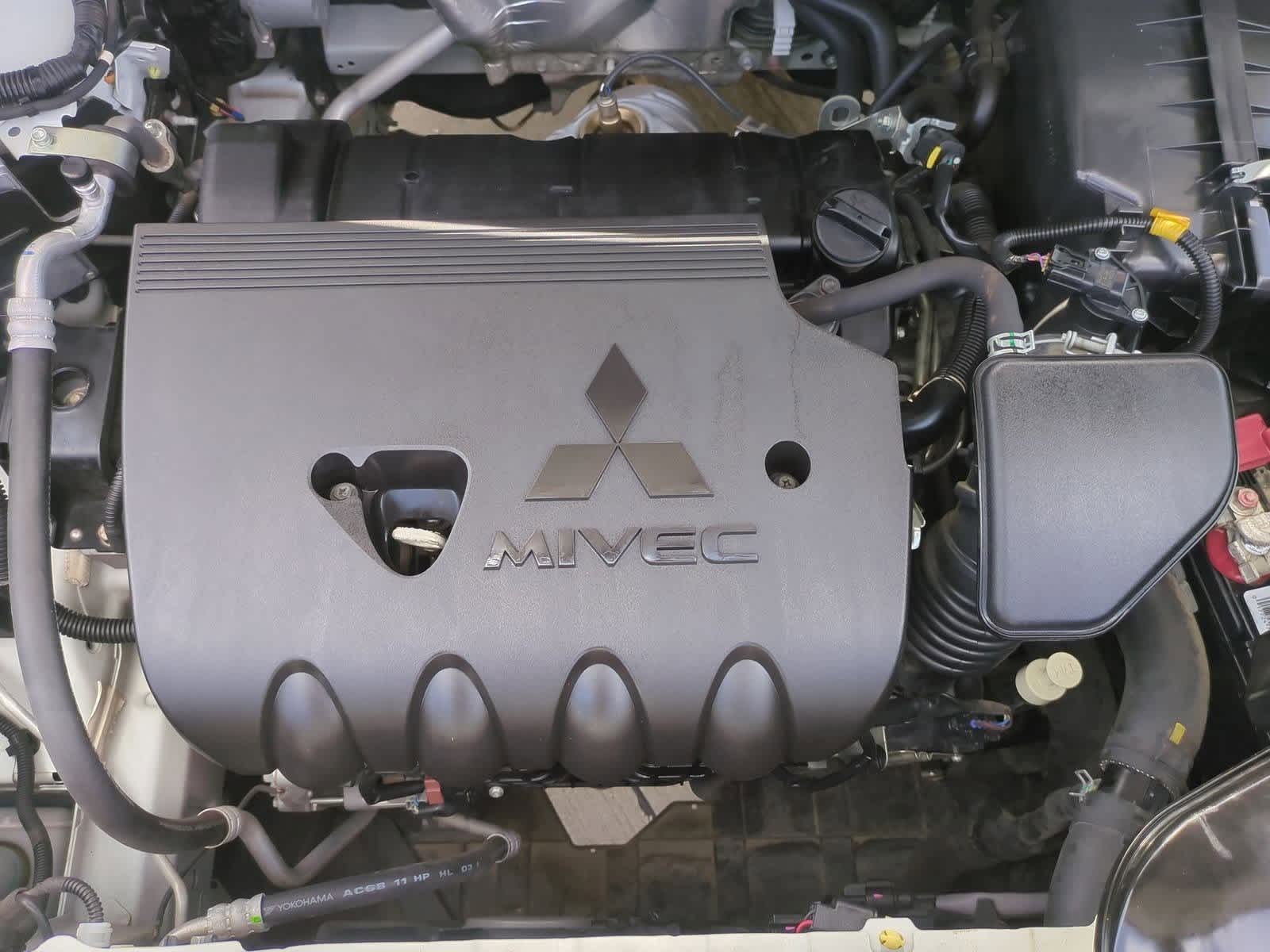 Thumbnail: 2019 Mitsubishi Outlander - 14