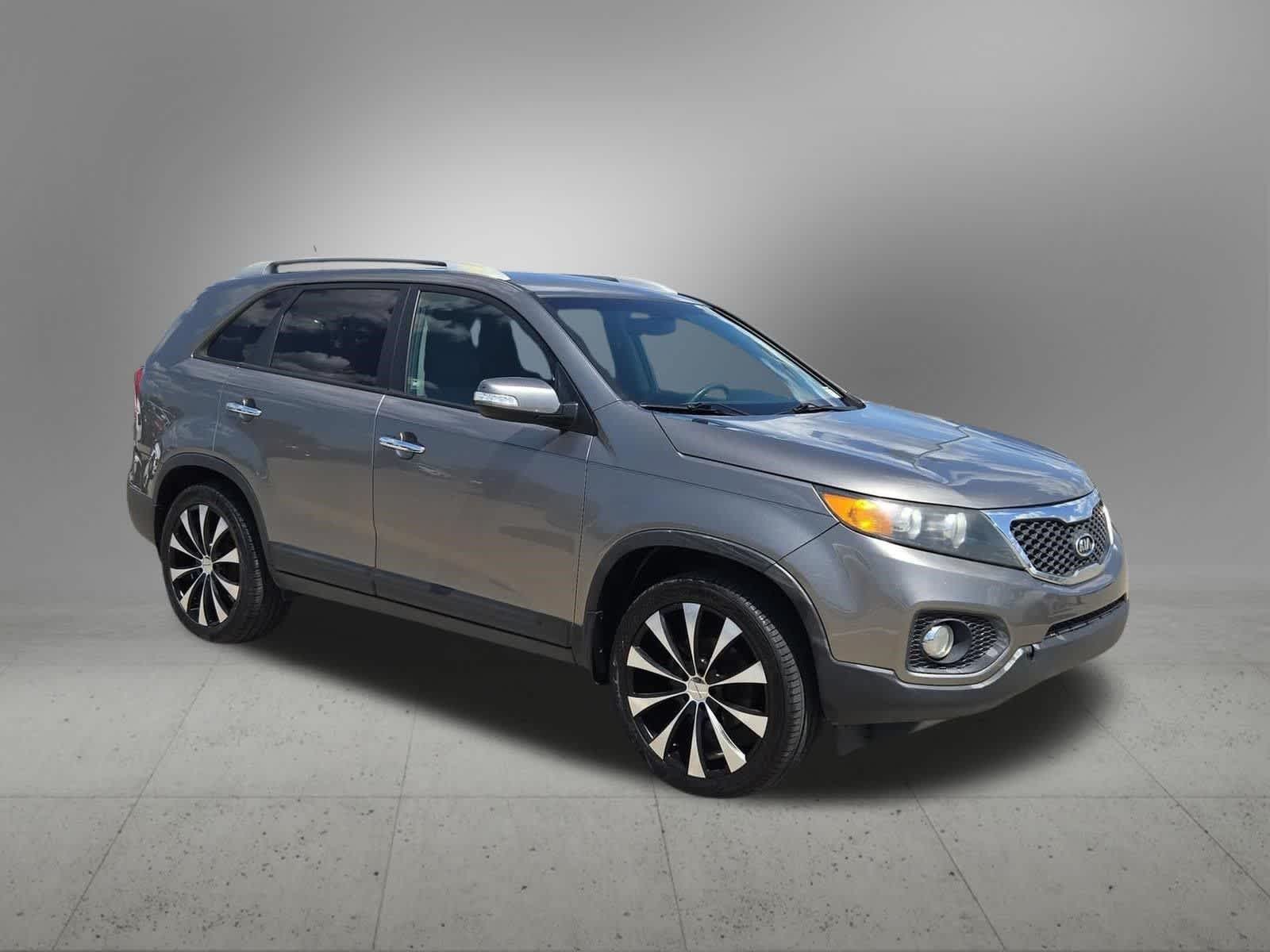 Thumbnail: 2013 Kia Sorento - 8