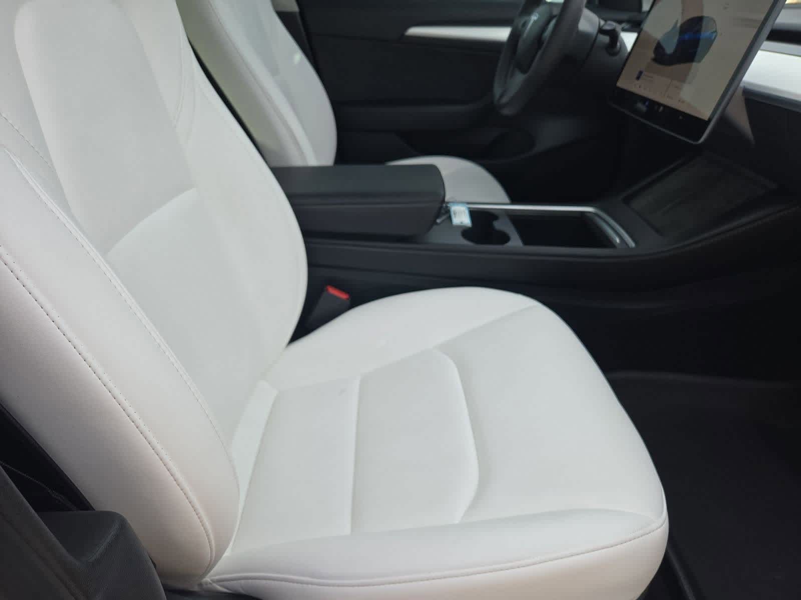 Thumbnail: 2023 Tesla Model 3 - 19