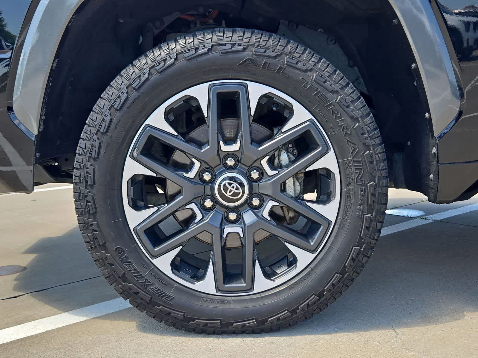 Thumbnail: 2022 Toyota Tundra - 12