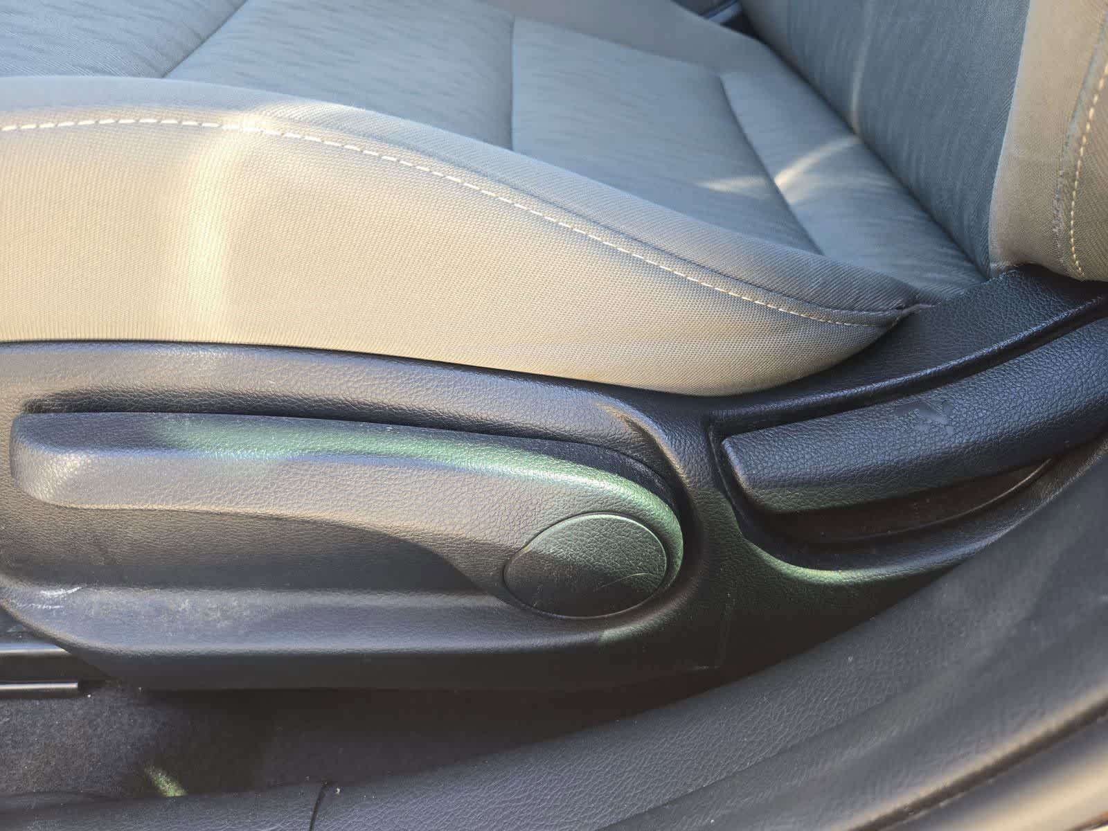 Thumbnail: 2015 Kia Forte - 15