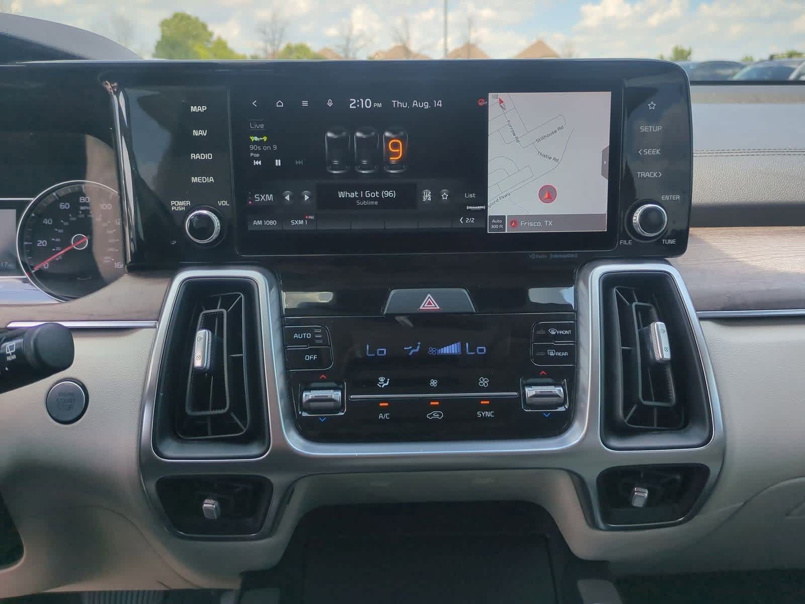 Thumbnail: 2022 Kia Sorento - 28