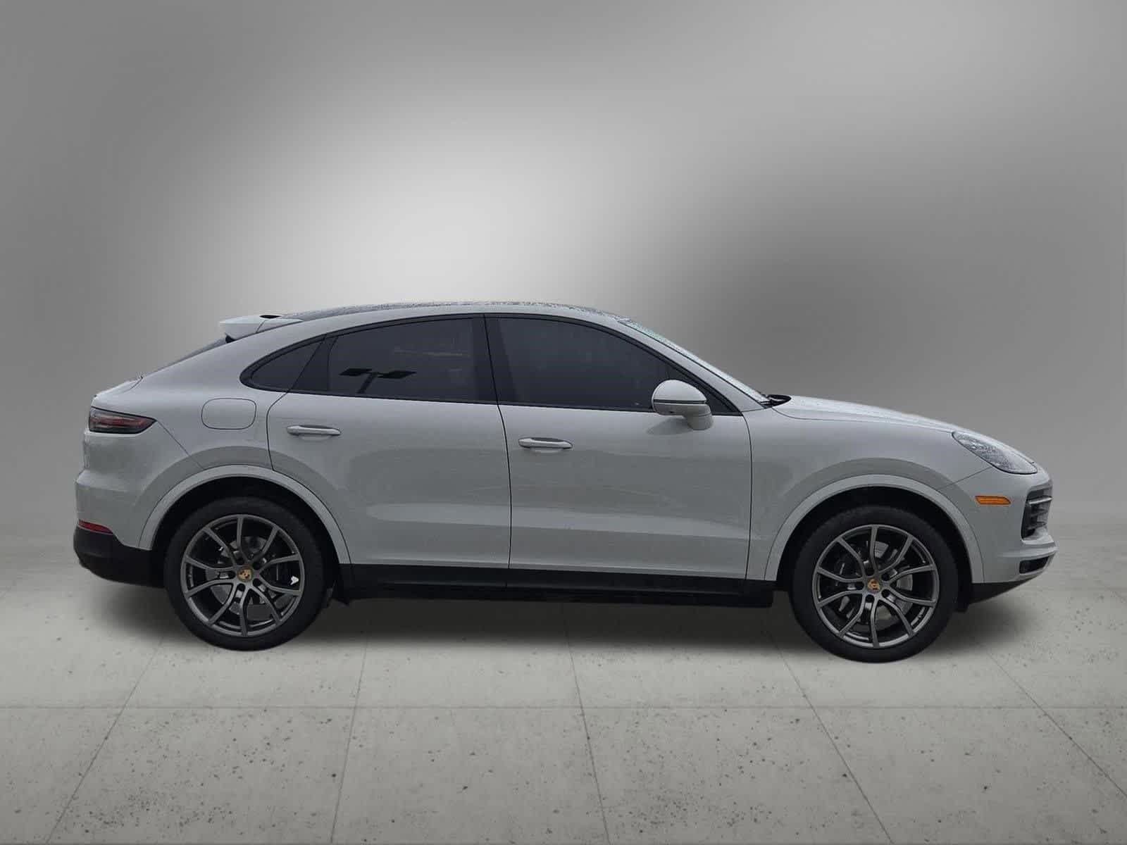 Thumbnail: 2022 Porsche Cayenne - 6