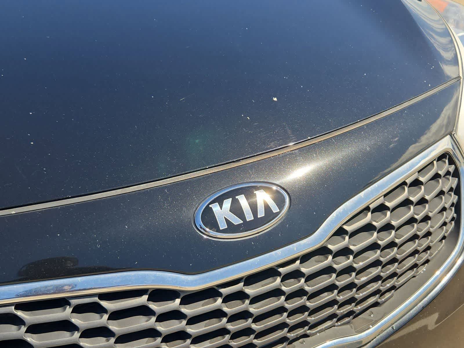 Thumbnail: 2015 Kia Forte - 10