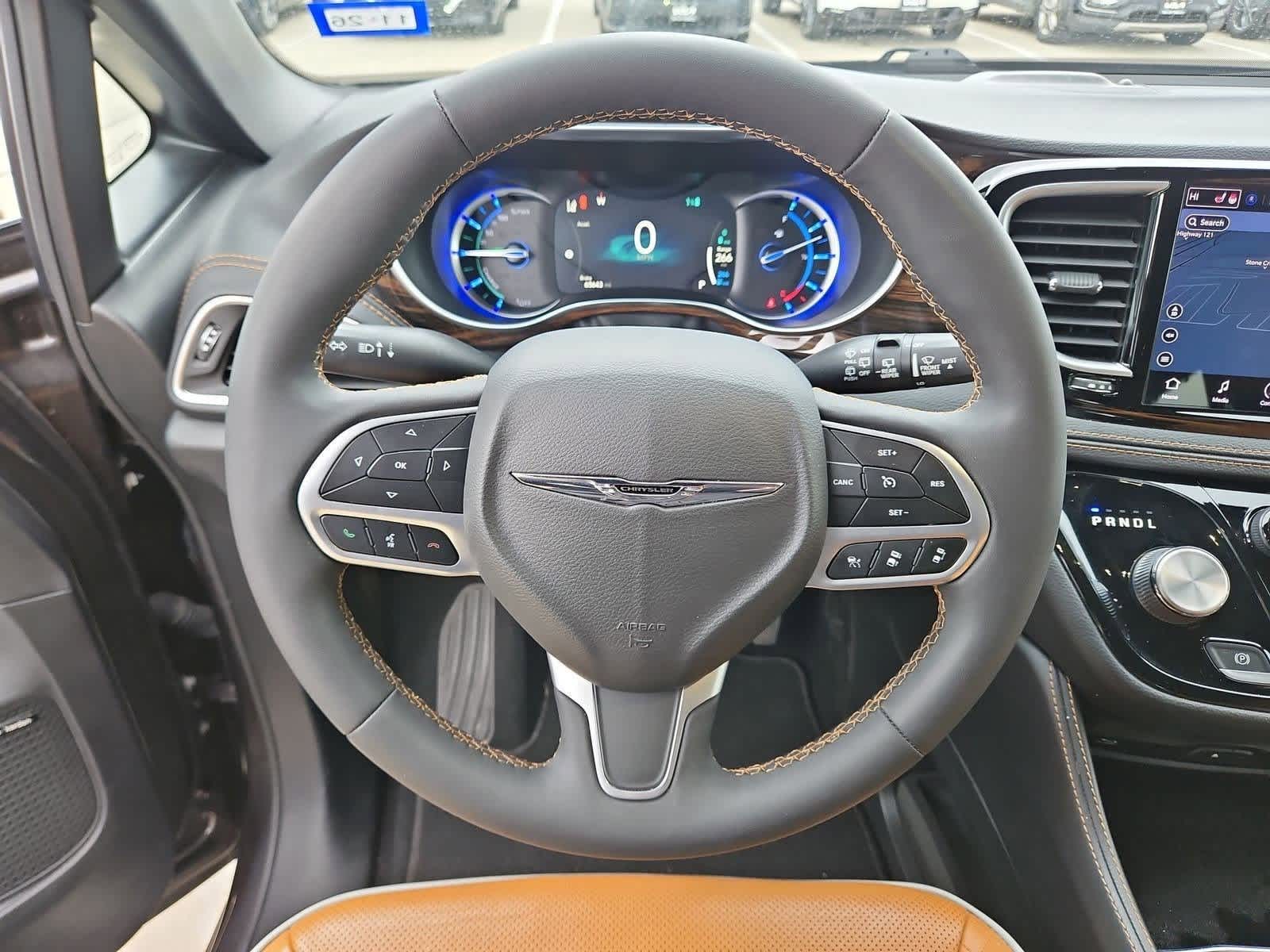 Thumbnail: 2022 Chrysler Pacifica - 23