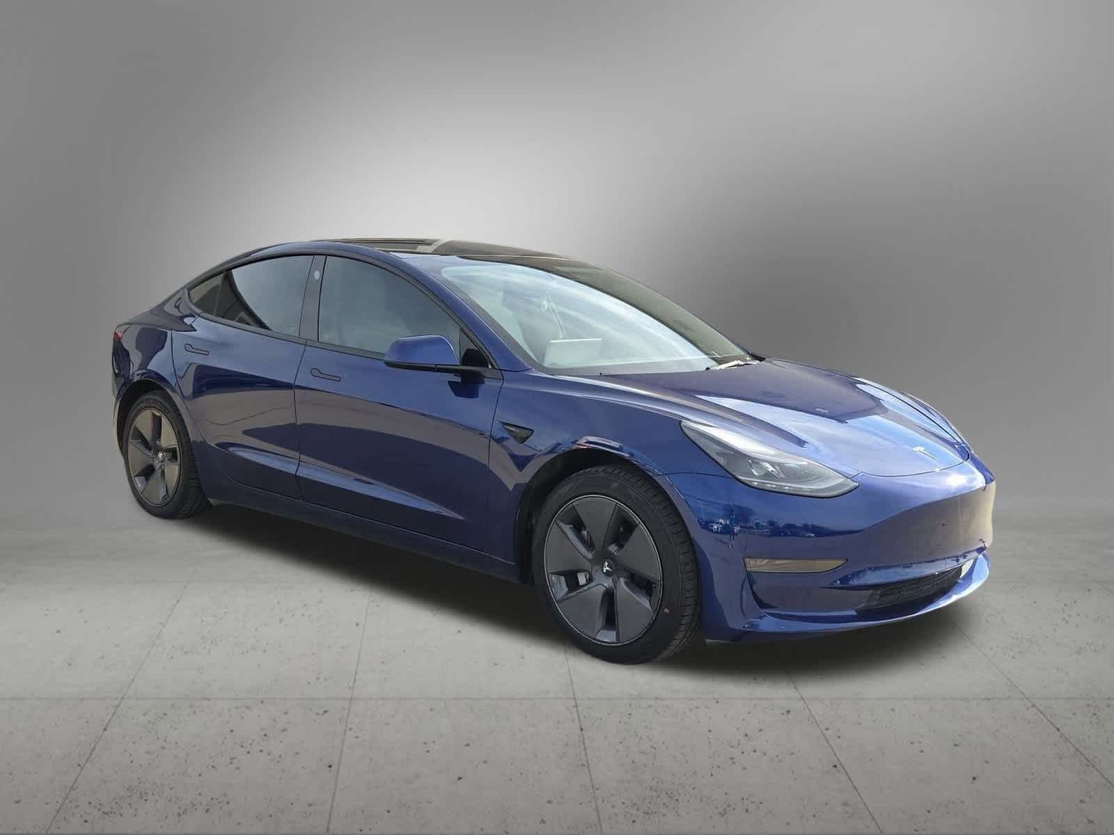 Thumbnail: 2023 Tesla Model 3 - 8