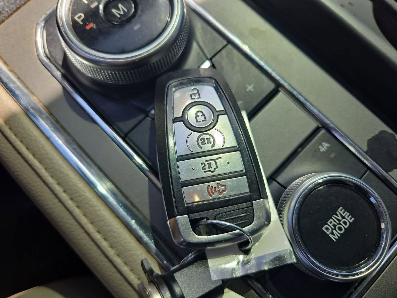 Thumbnail: 2021 Ford Expedition - 32