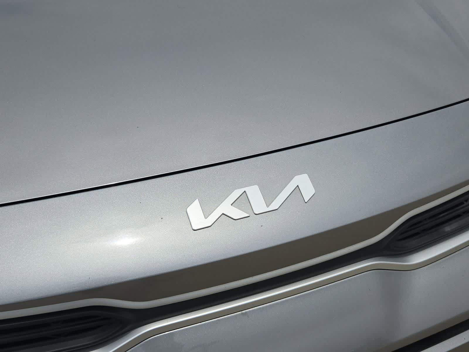 Thumbnail: 2023 Kia Rio - 11