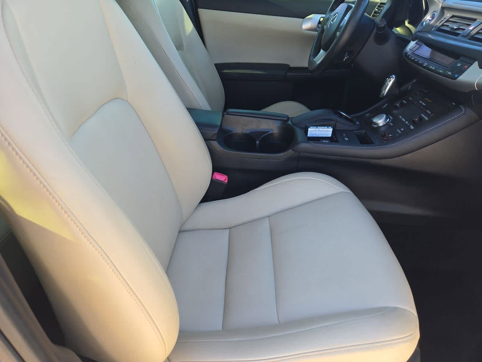 Thumbnail: 2013 Lexus CT - 22