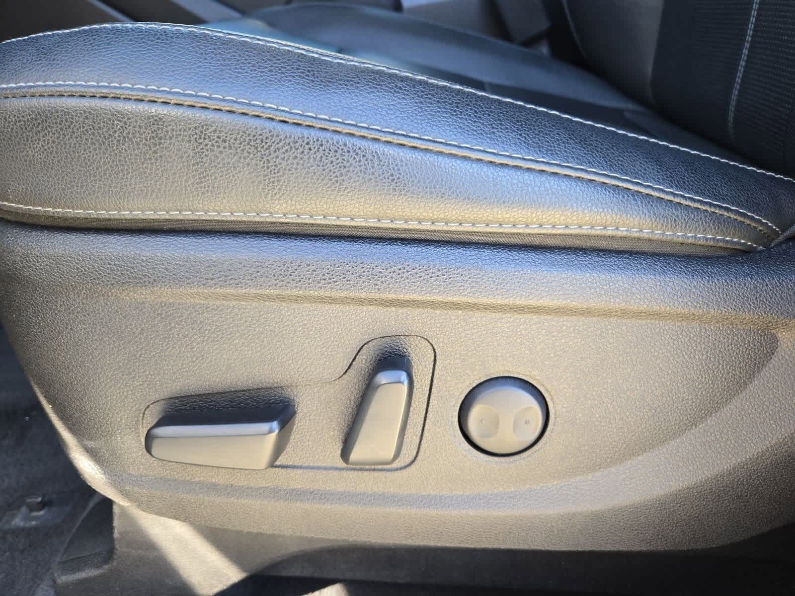 Thumbnail: 2022 Kia Telluride - 16