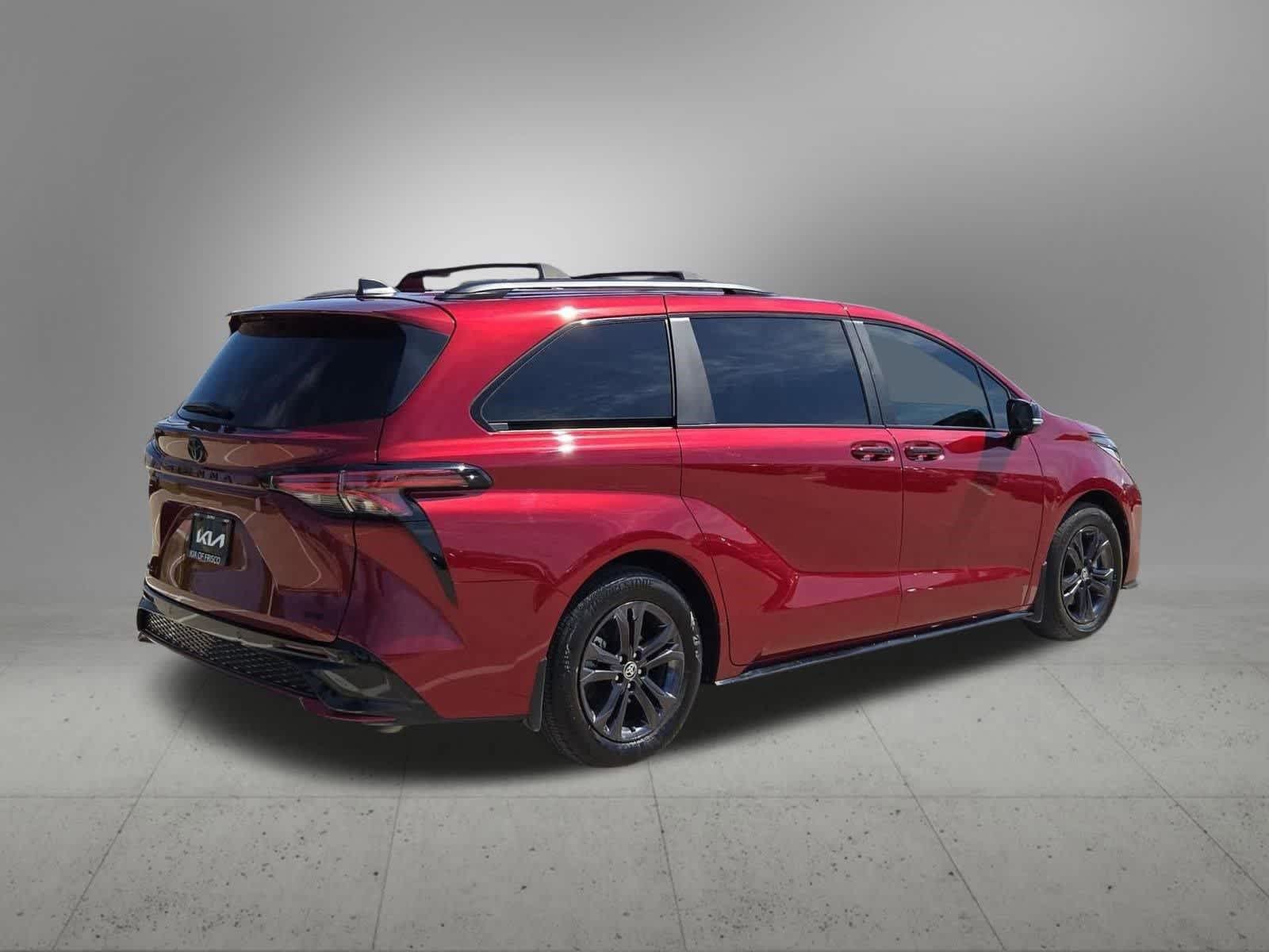Thumbnail: 2025 Toyota Sienna - 6