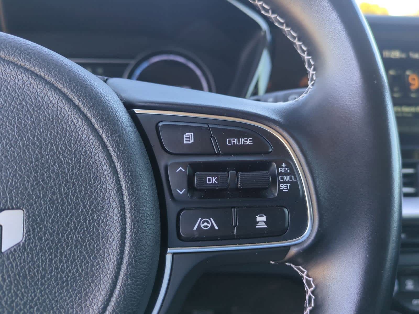 Thumbnail: 2022 Kia Niro - 24