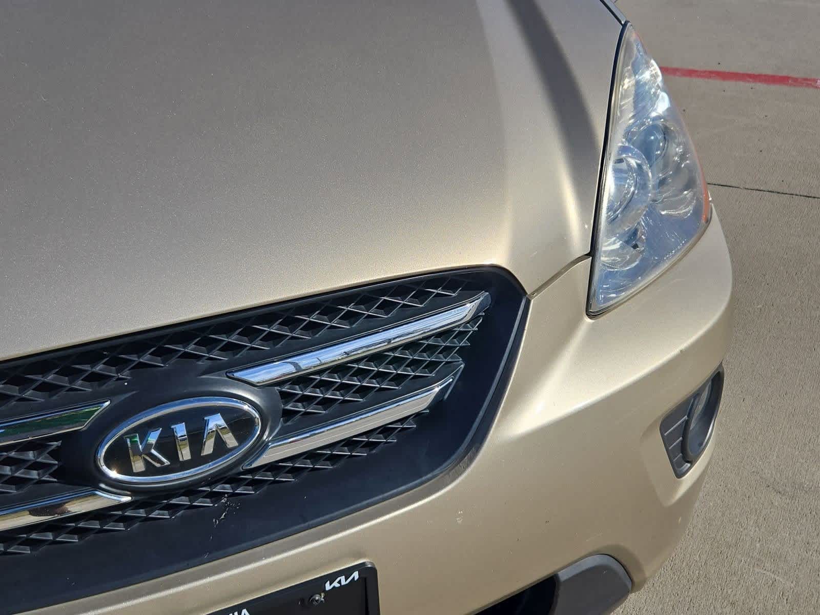 Thumbnail: 2007 Kia Rondo - 11