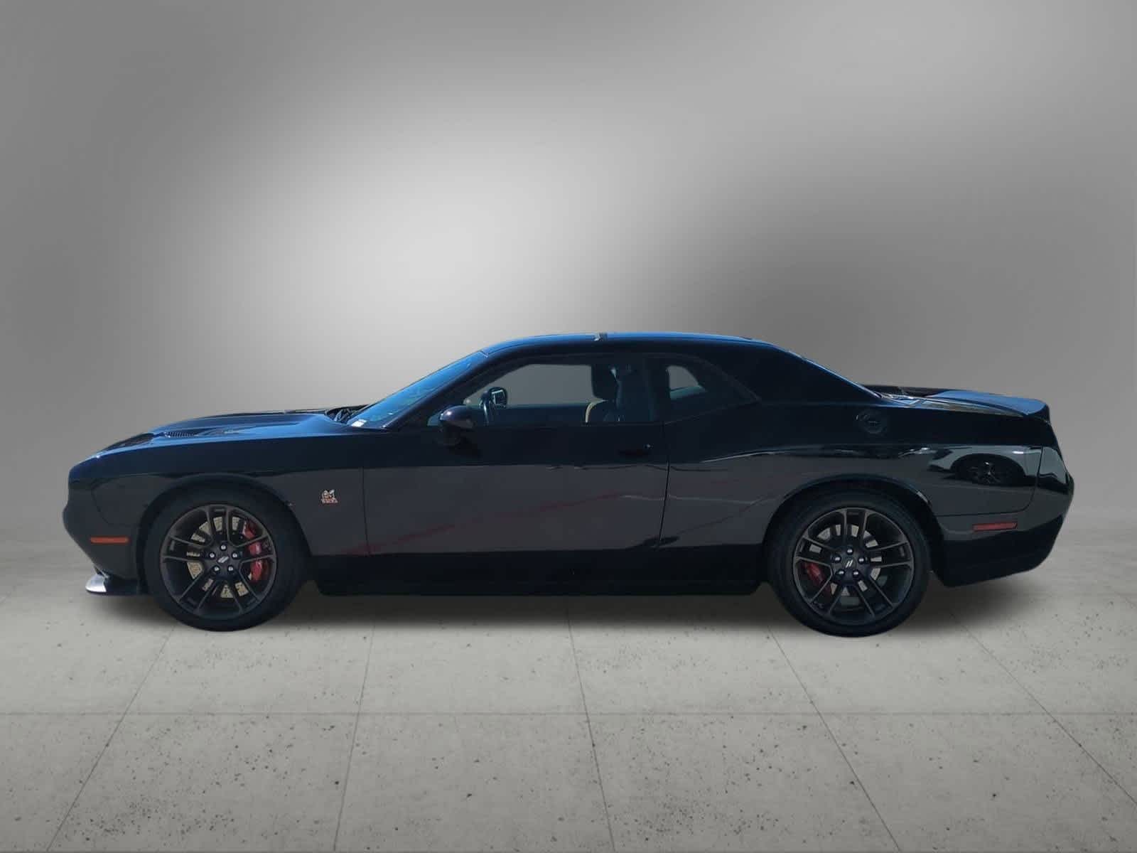 Thumbnail: 2022 Dodge Challenger - 3
