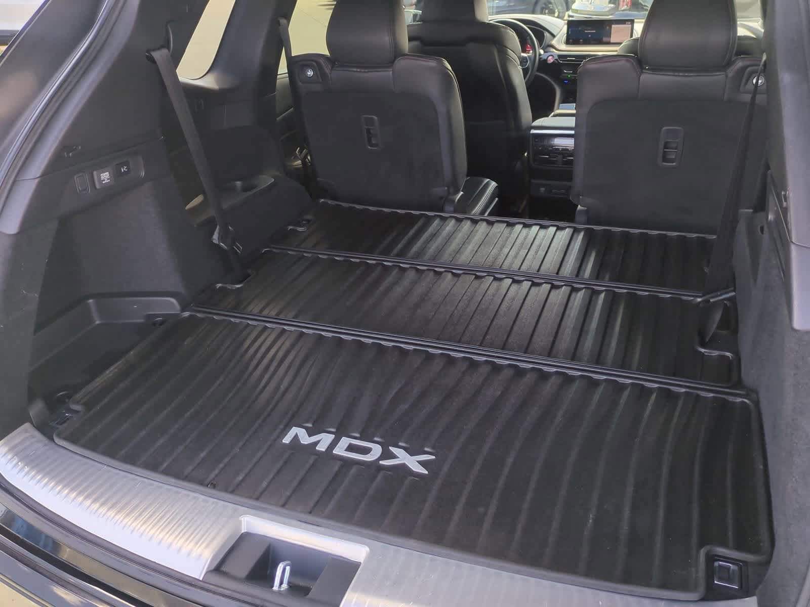 Thumbnail: 2026 Kia Carnival - 35