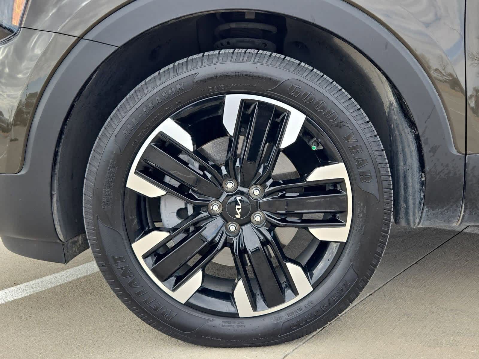 Thumbnail: 2023 Kia Telluride - 12