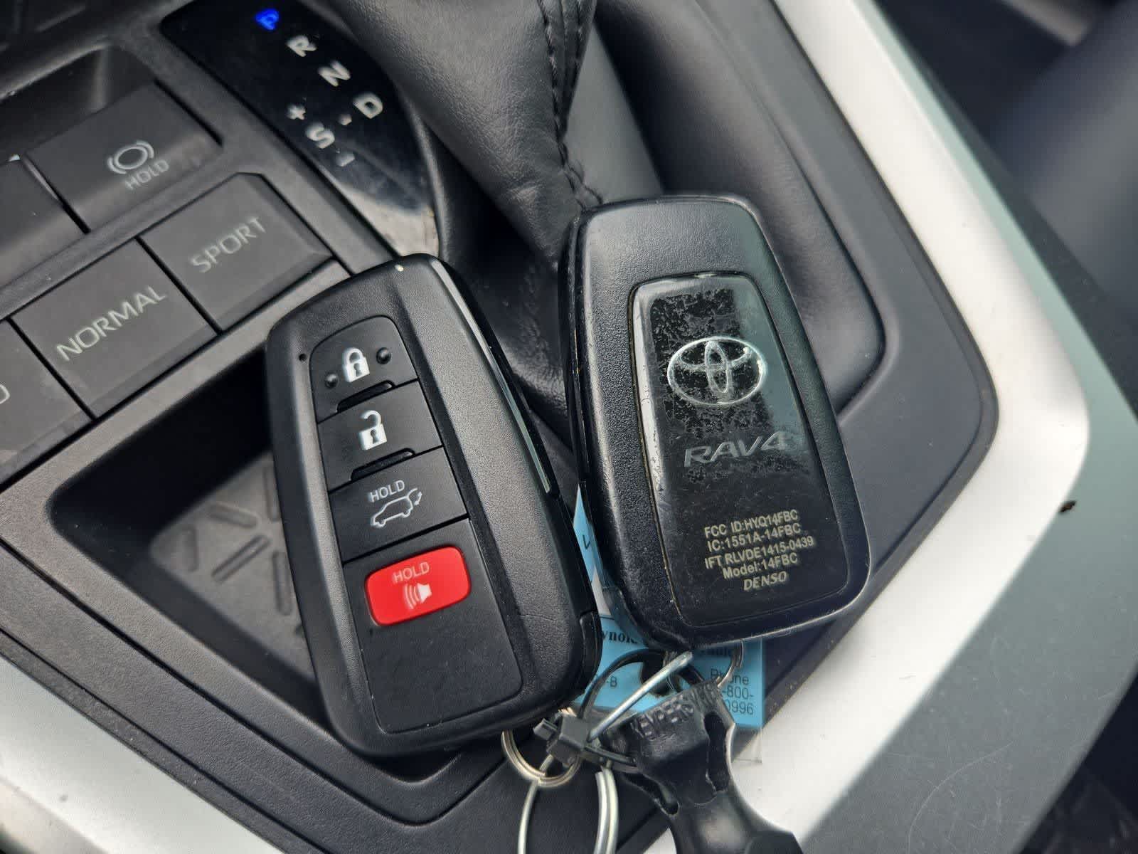 Thumbnail: 2019 Toyota RAV4 - 33