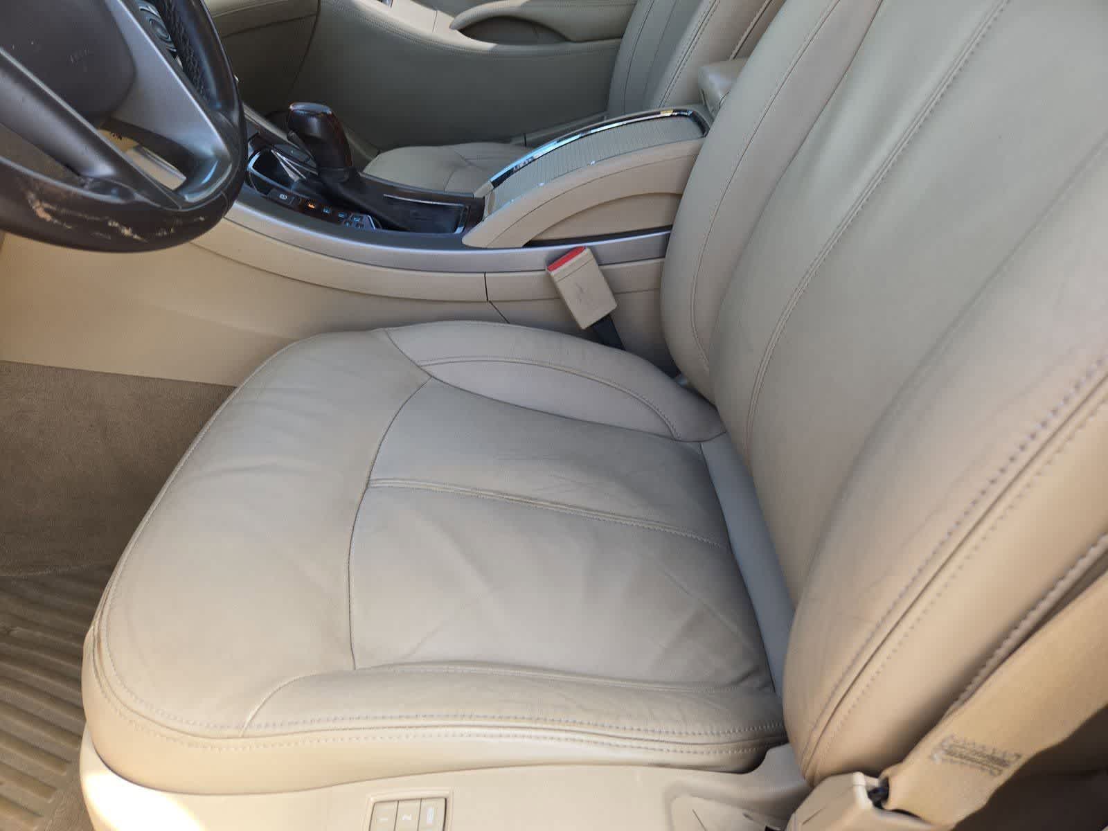 Thumbnail: 2013 Buick LaCrosse - 15