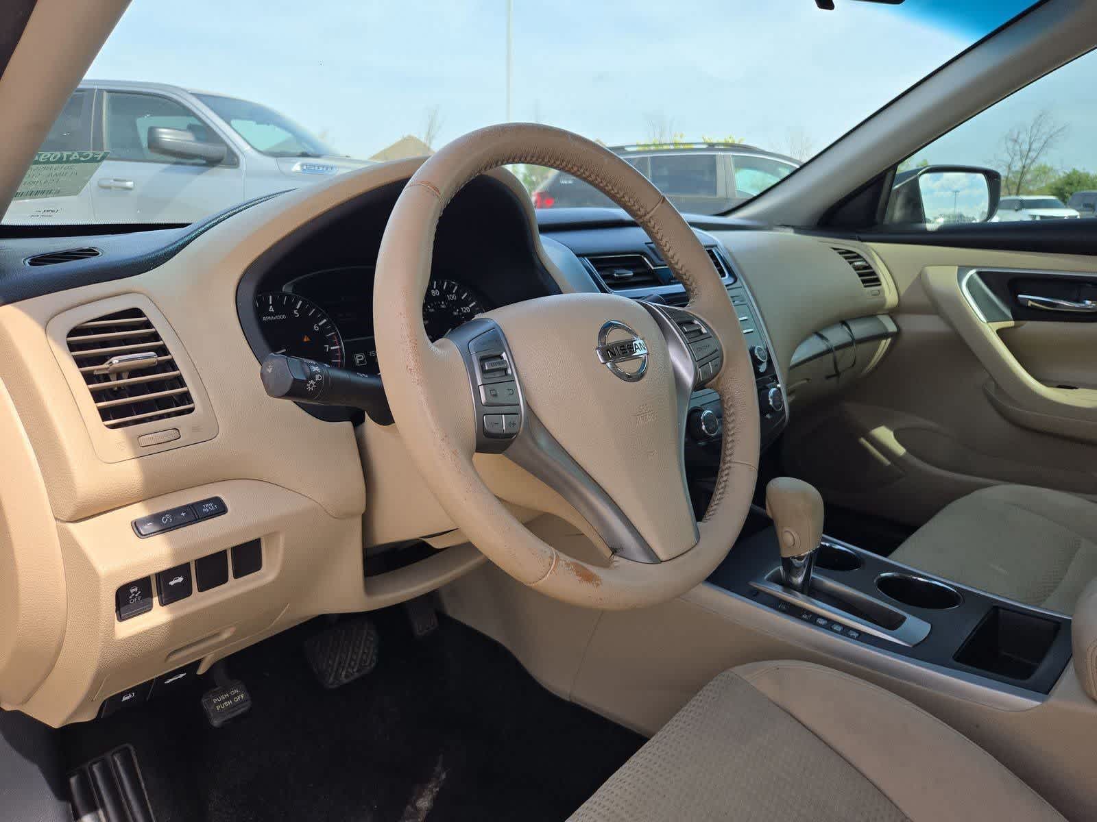 Thumbnail: 2015 Nissan Altima - 2