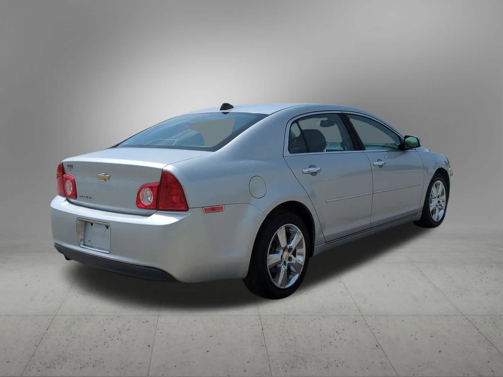 Thumbnail: 2012 Chevrolet Malibu - 6