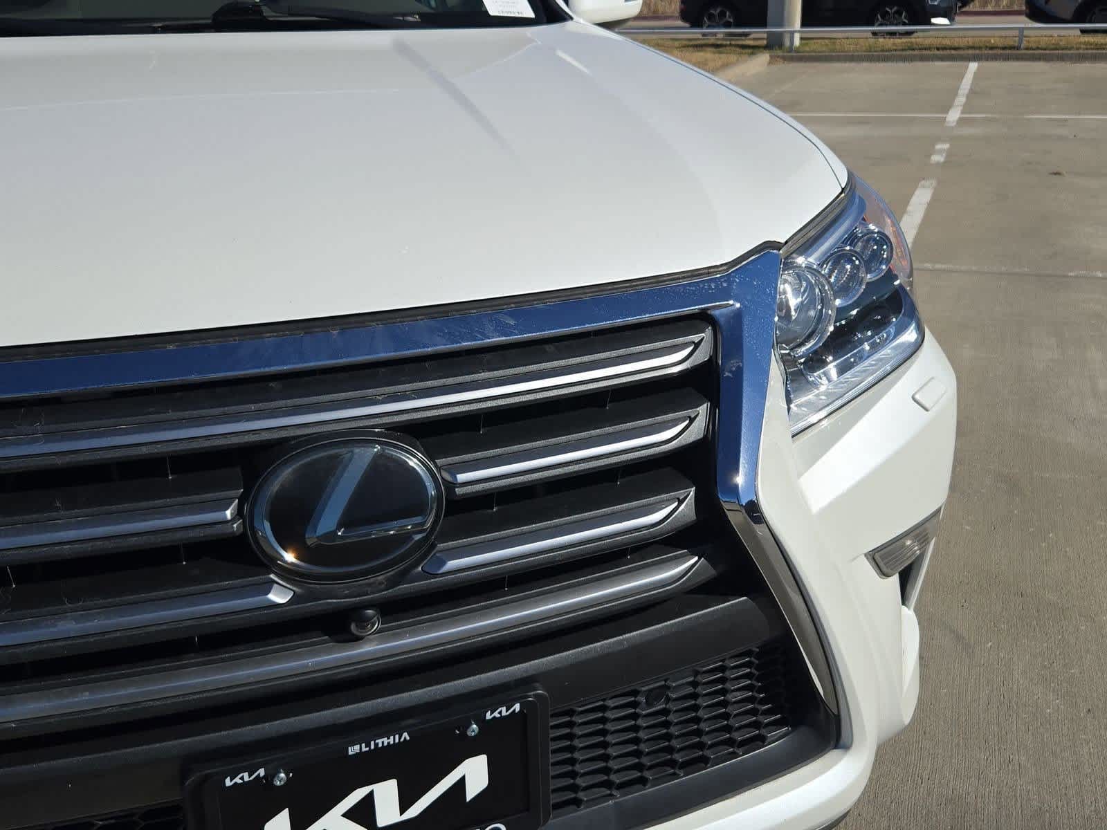 Thumbnail: 2019 Lexus GX - 10