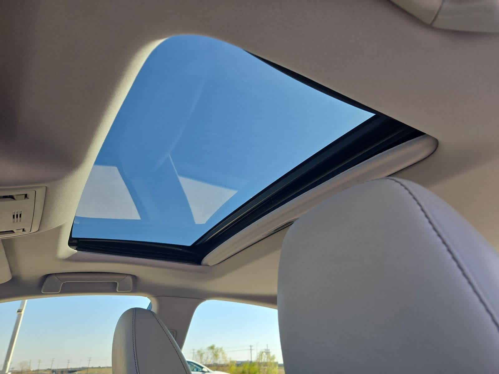 Thumbnail: 2013 Lexus ES - 18