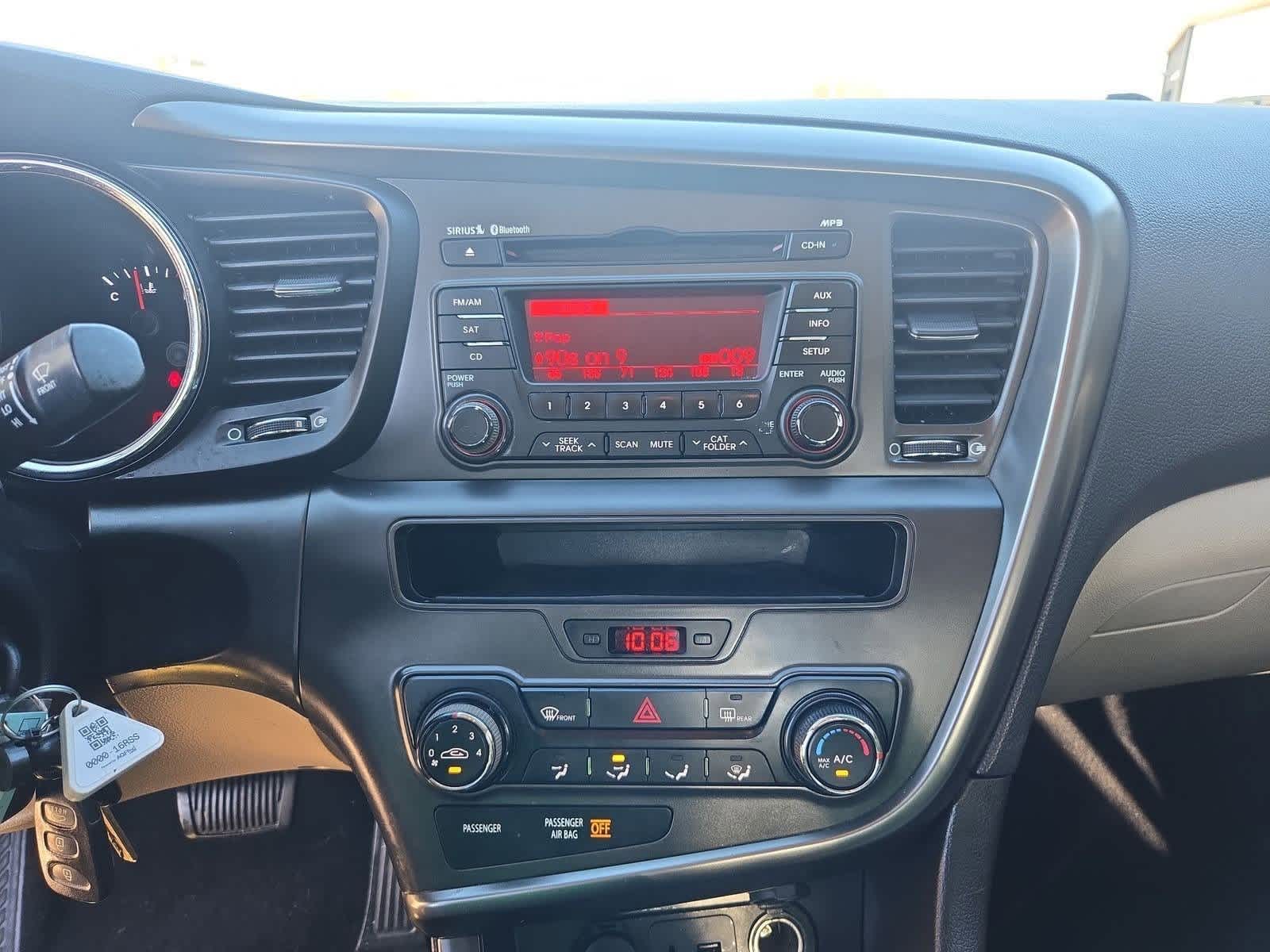 Thumbnail: 2013 Kia Optima - 26