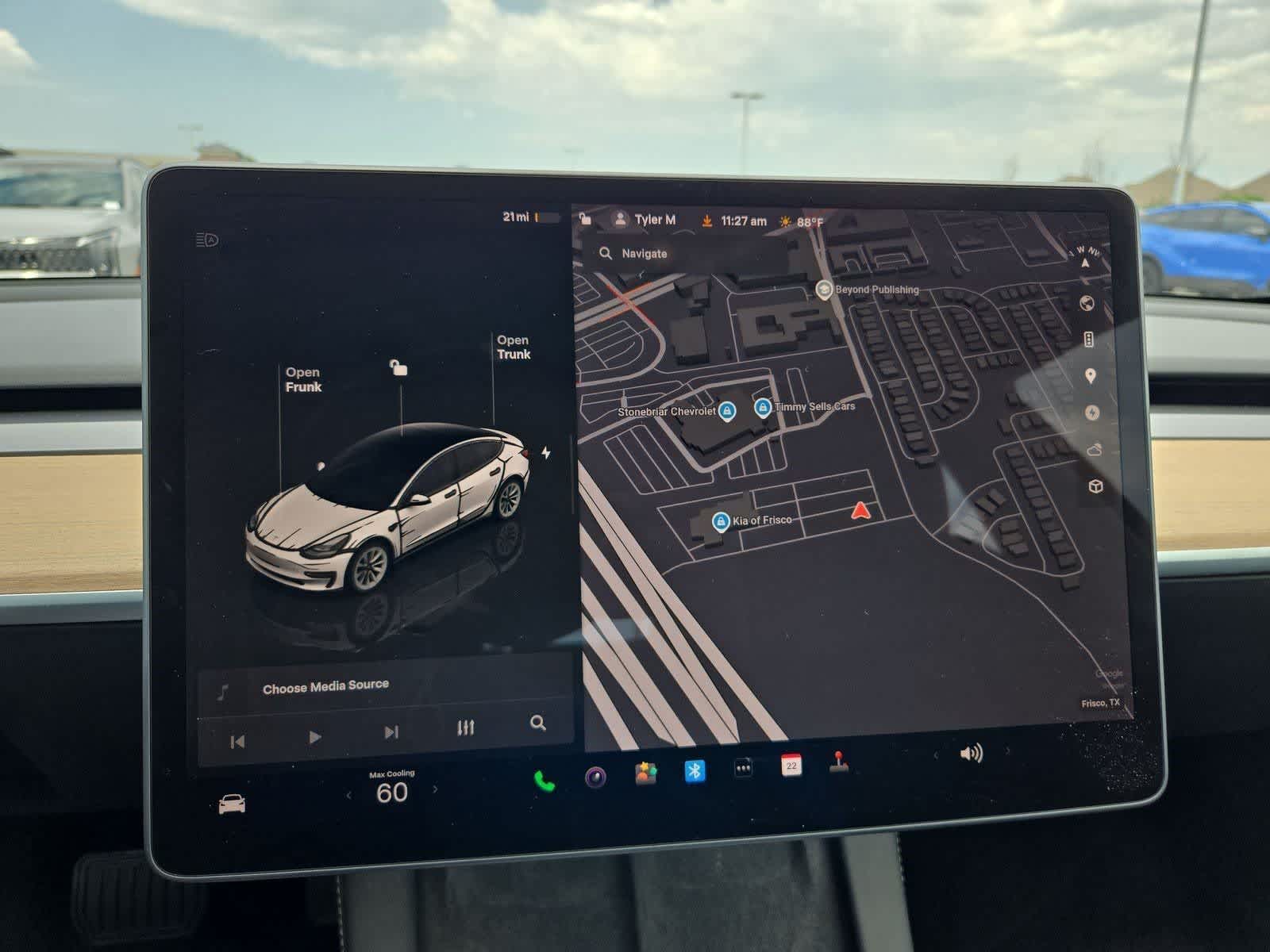 Thumbnail: 2023 Tesla Model 3 - 32