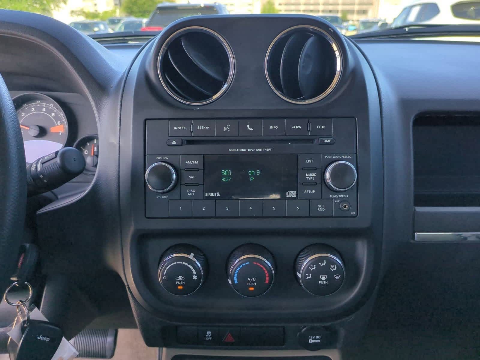 Thumbnail: 2014 Jeep Patriot - 27