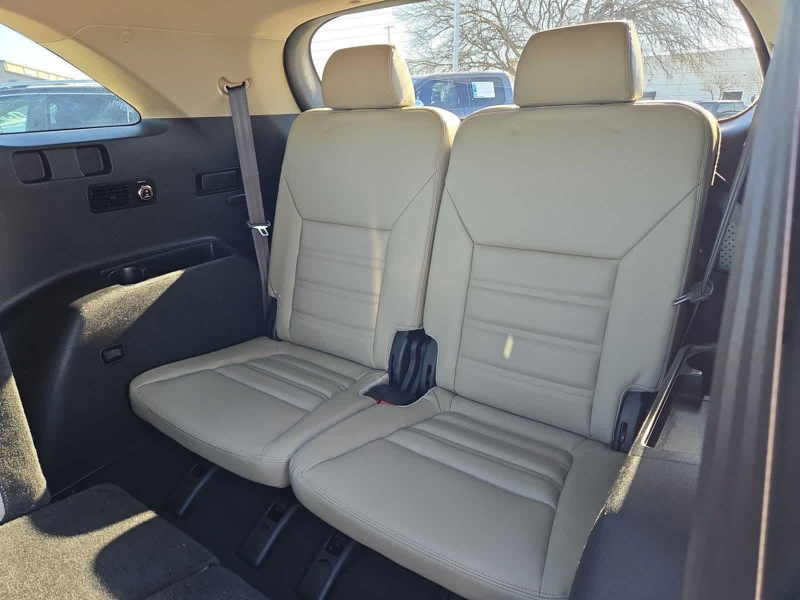 Thumbnail: 2017 Kia Sorento - 36