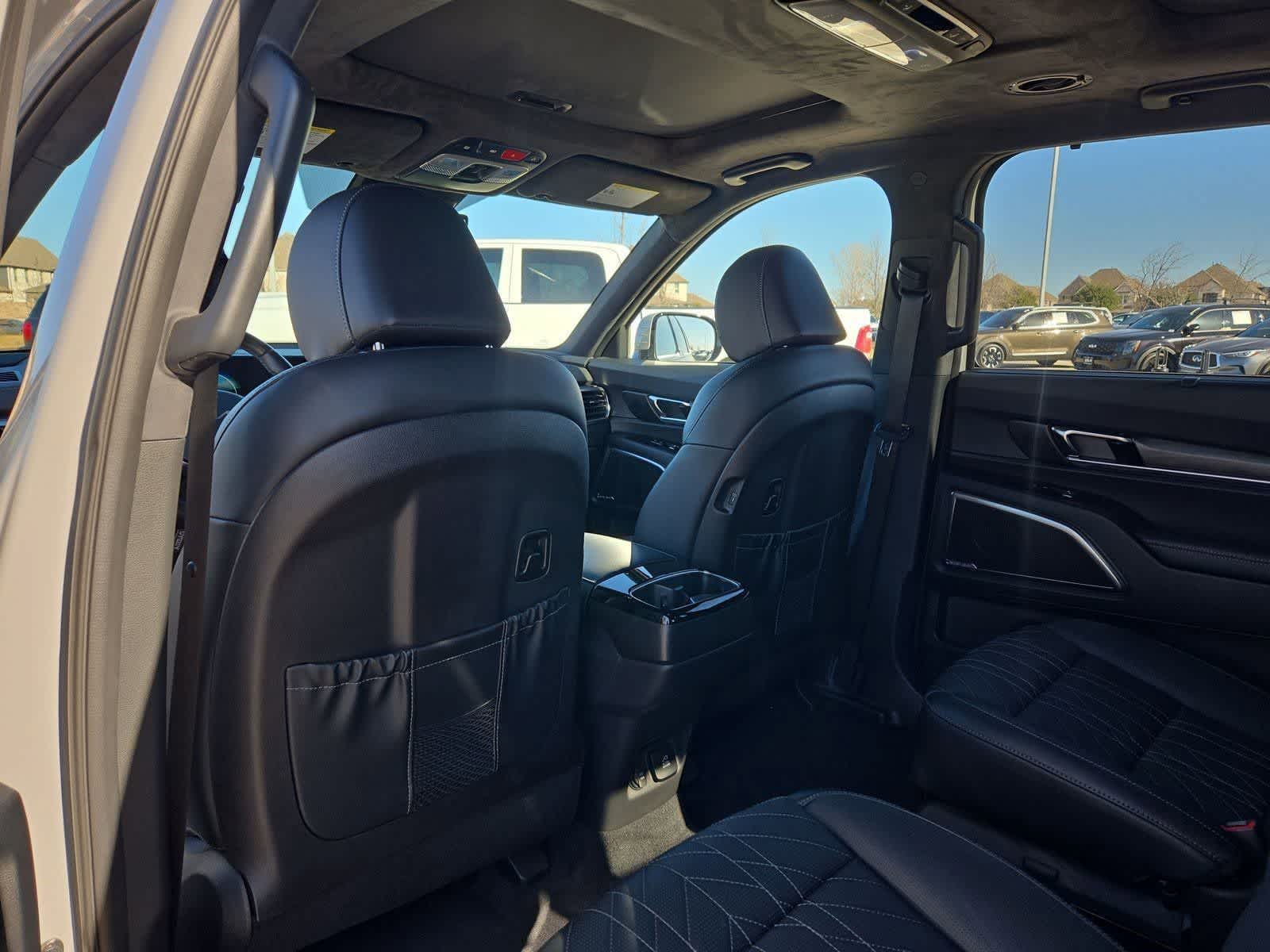 Thumbnail: 2024 Kia Telluride - 17