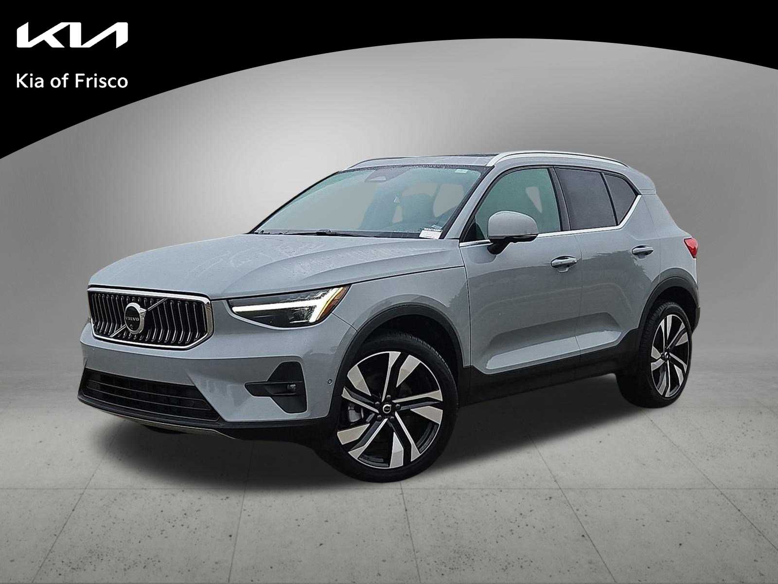 2024 Volvo XC40 Ultimate's photo