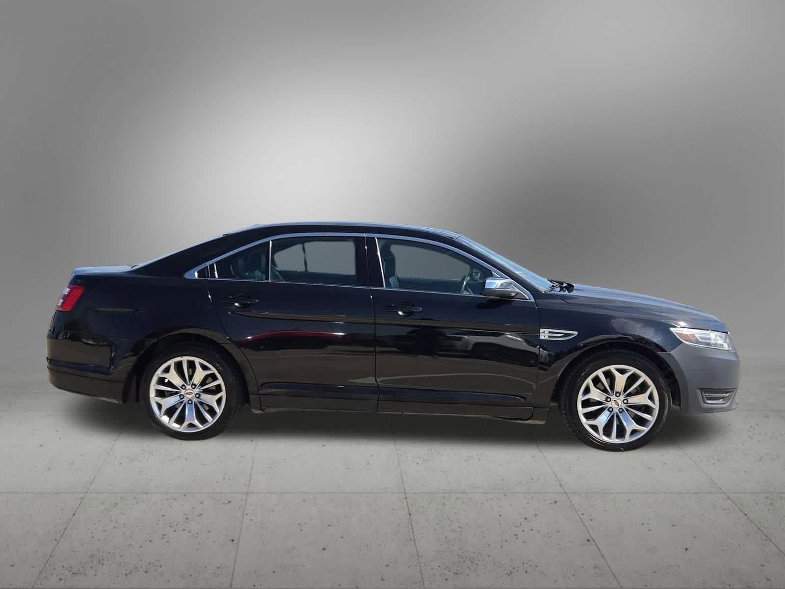 Thumbnail: 2017 Ford Taurus - 7