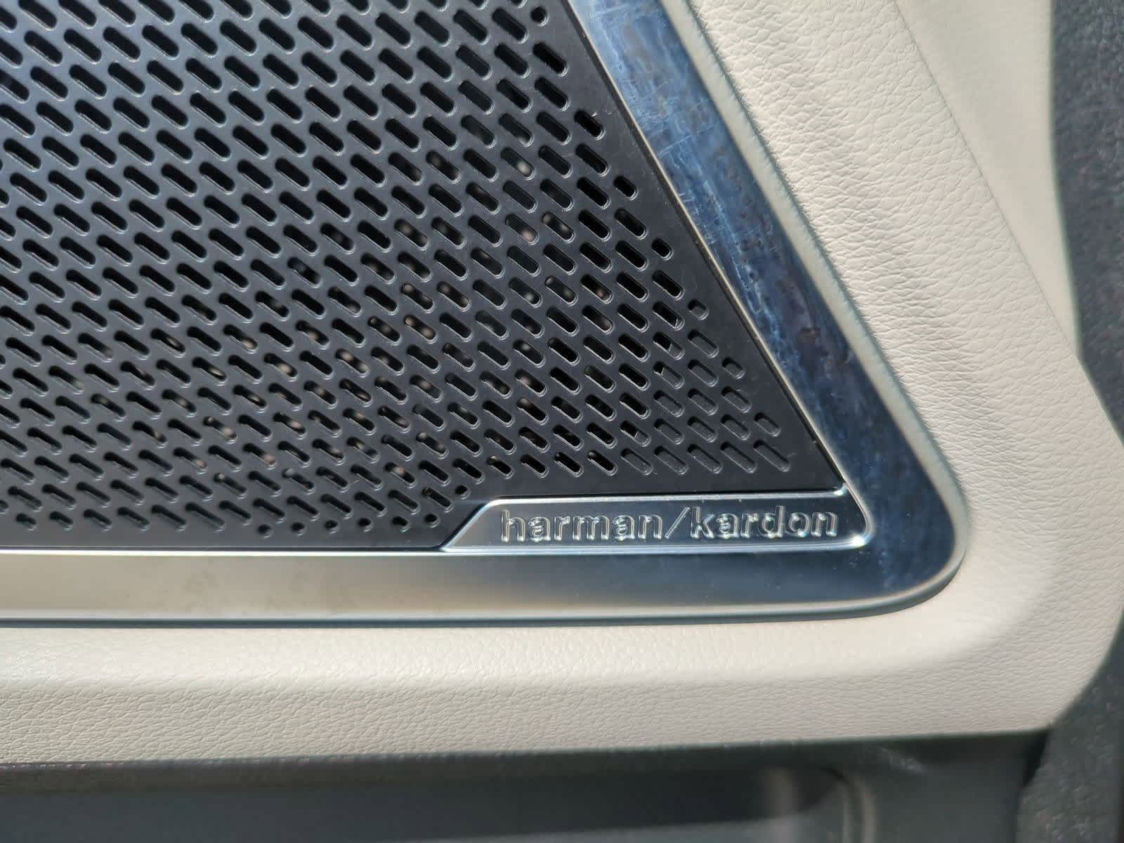 Thumbnail: 2022 Kia Telluride - 32