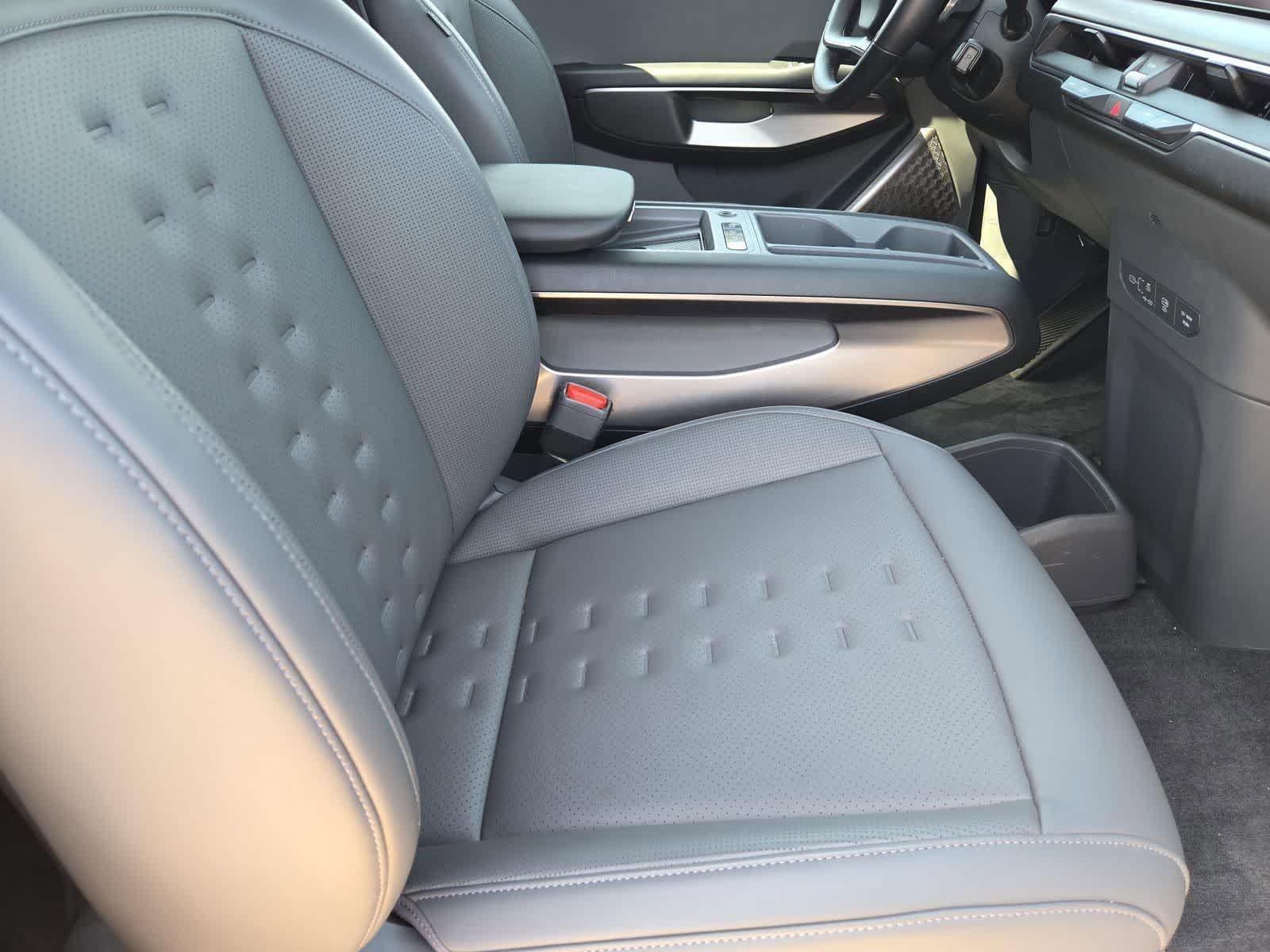 Thumbnail: 2024 Kia EV9 - 20