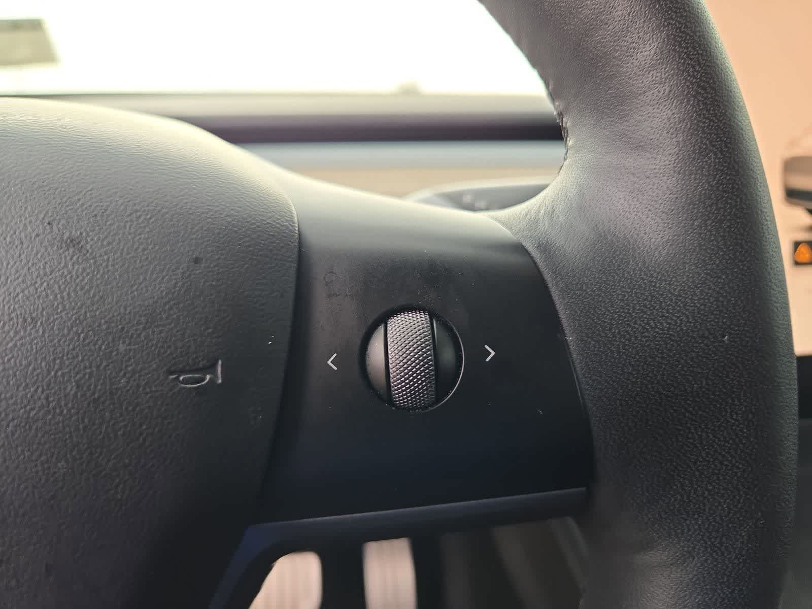 Thumbnail: 2022 Tesla Model Y - 22