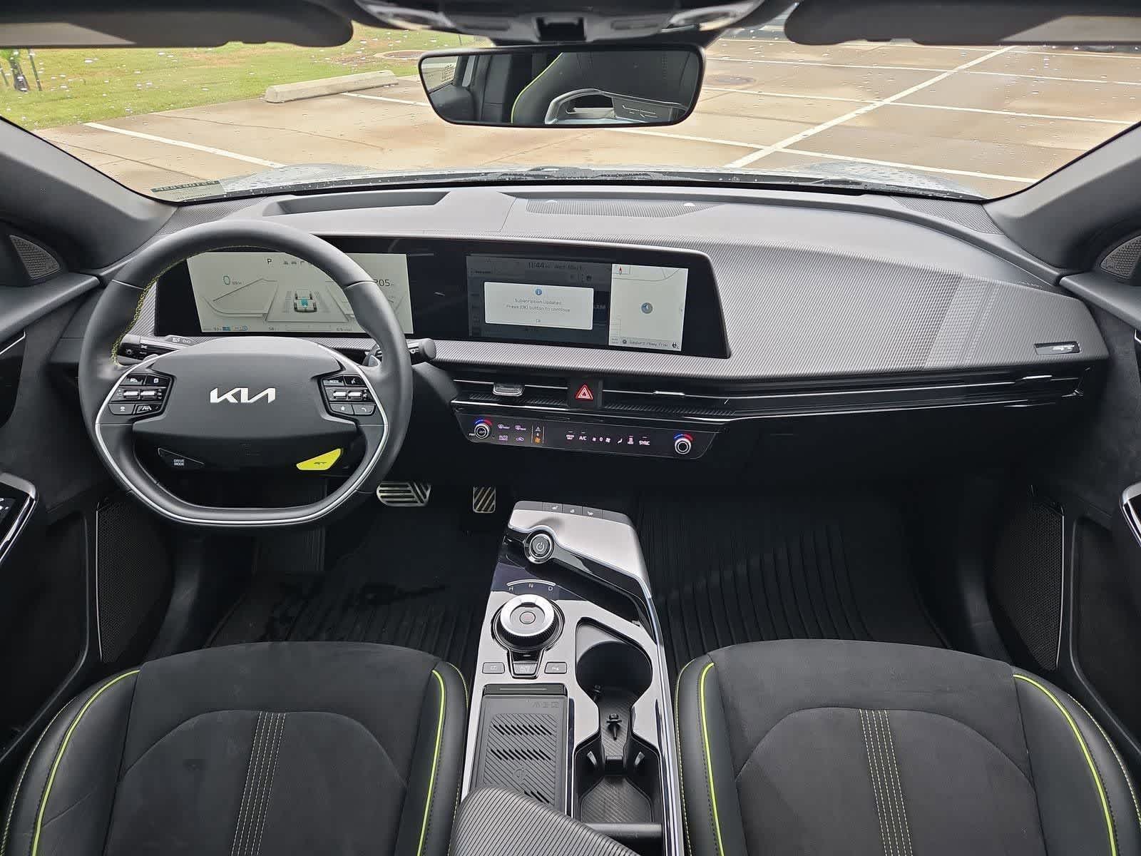 Thumbnail: 2023 Kia EV6 - 14