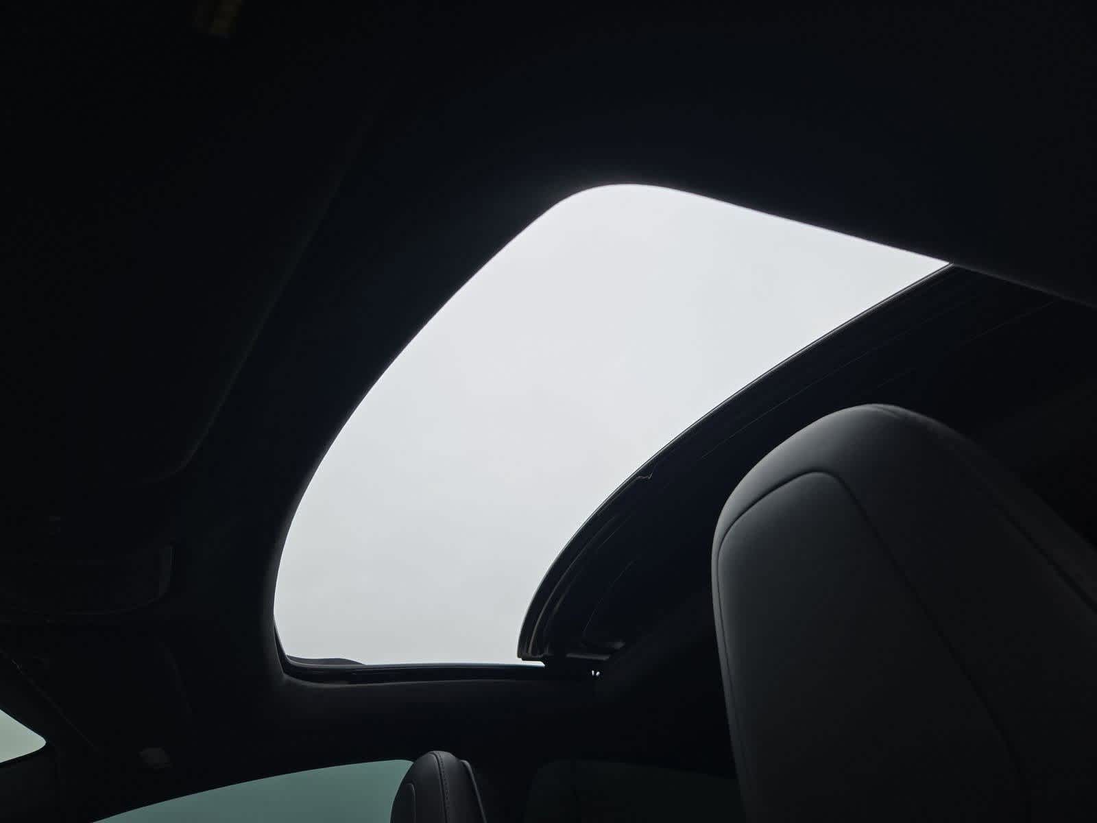 Thumbnail: 2016 Tesla Model S - 17