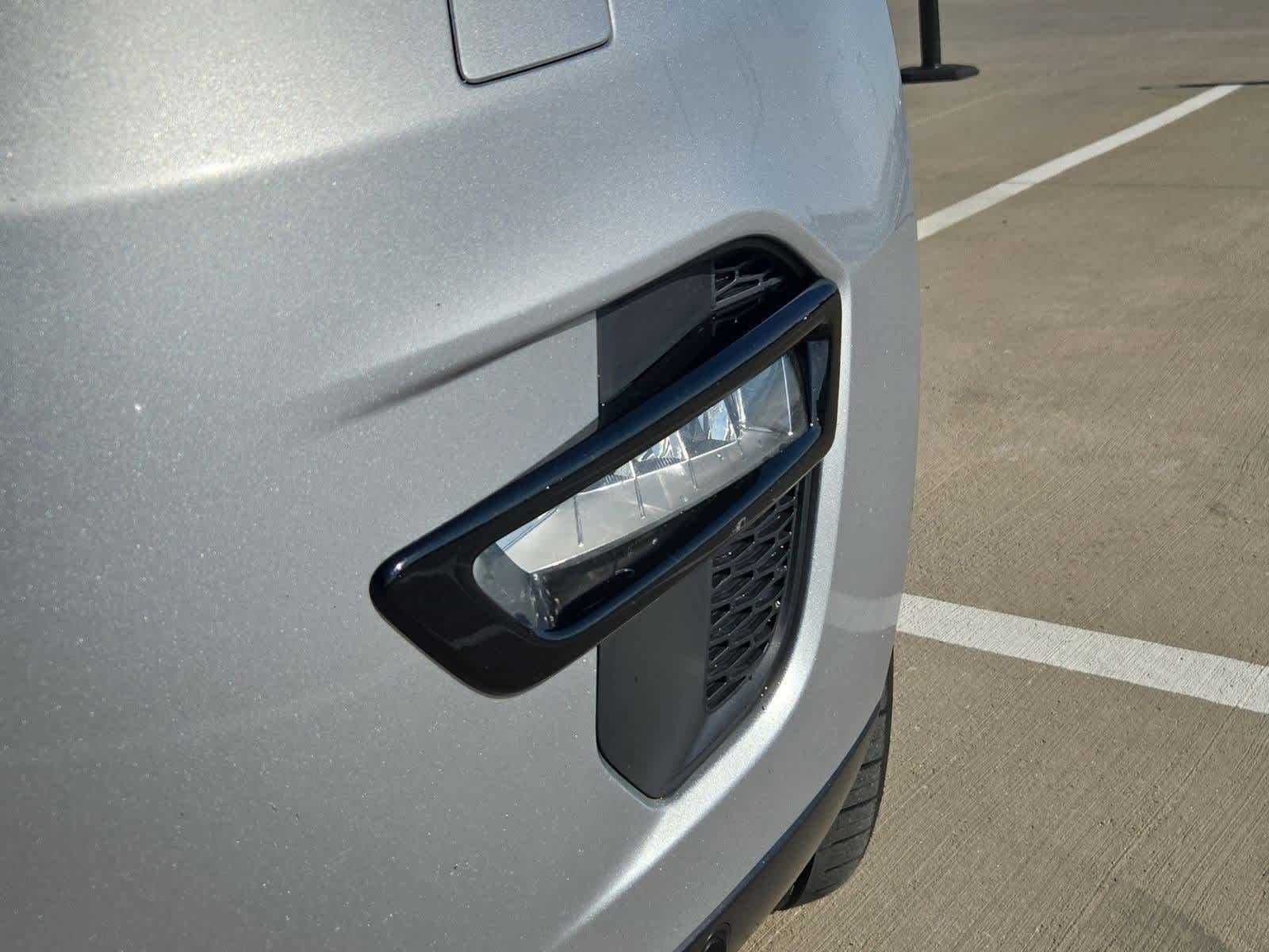 Thumbnail: 2015 Land Rover Discovery Sport - 10