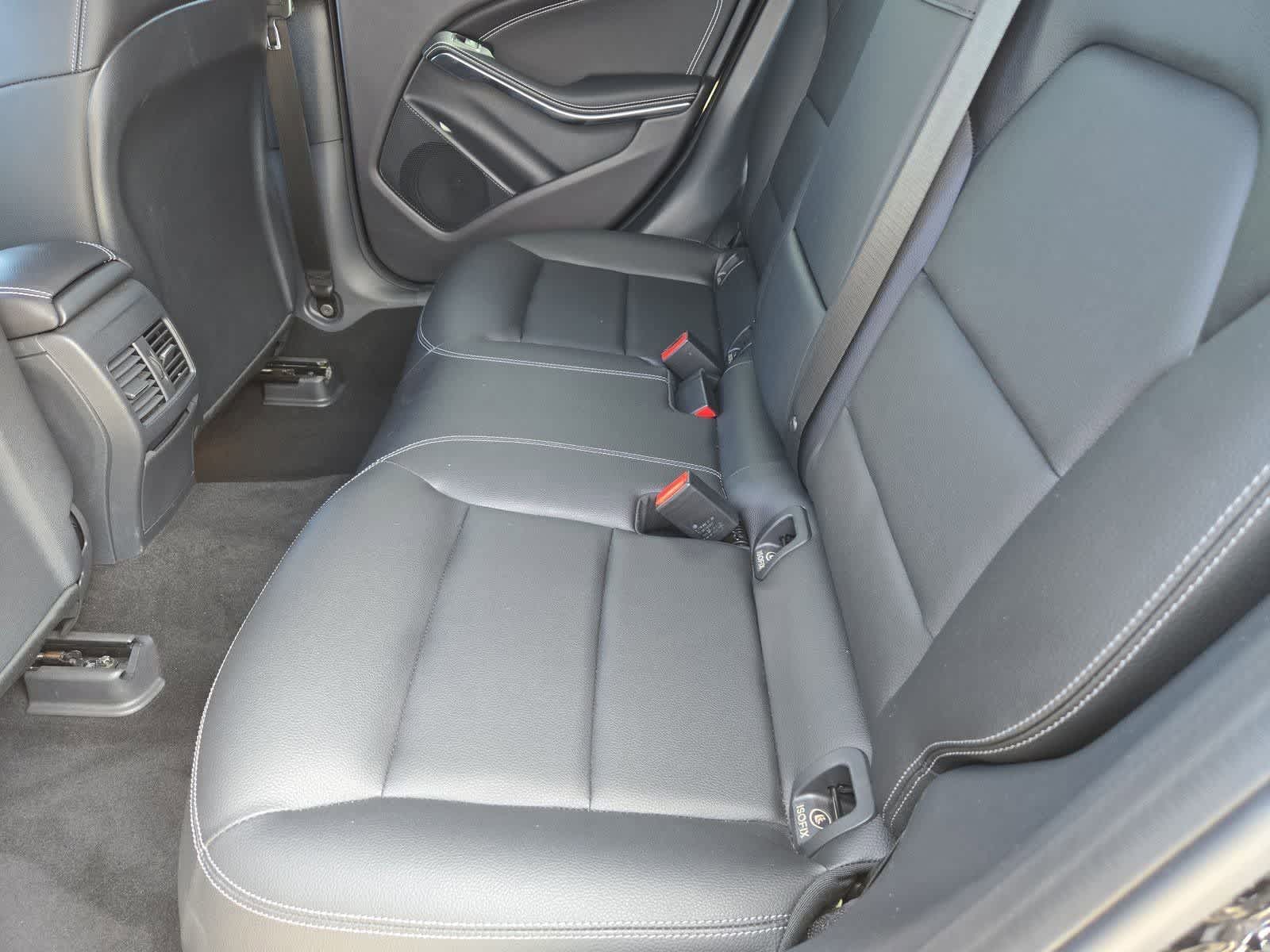 Thumbnail: 2019 Mercedes-Benz GLA - 18