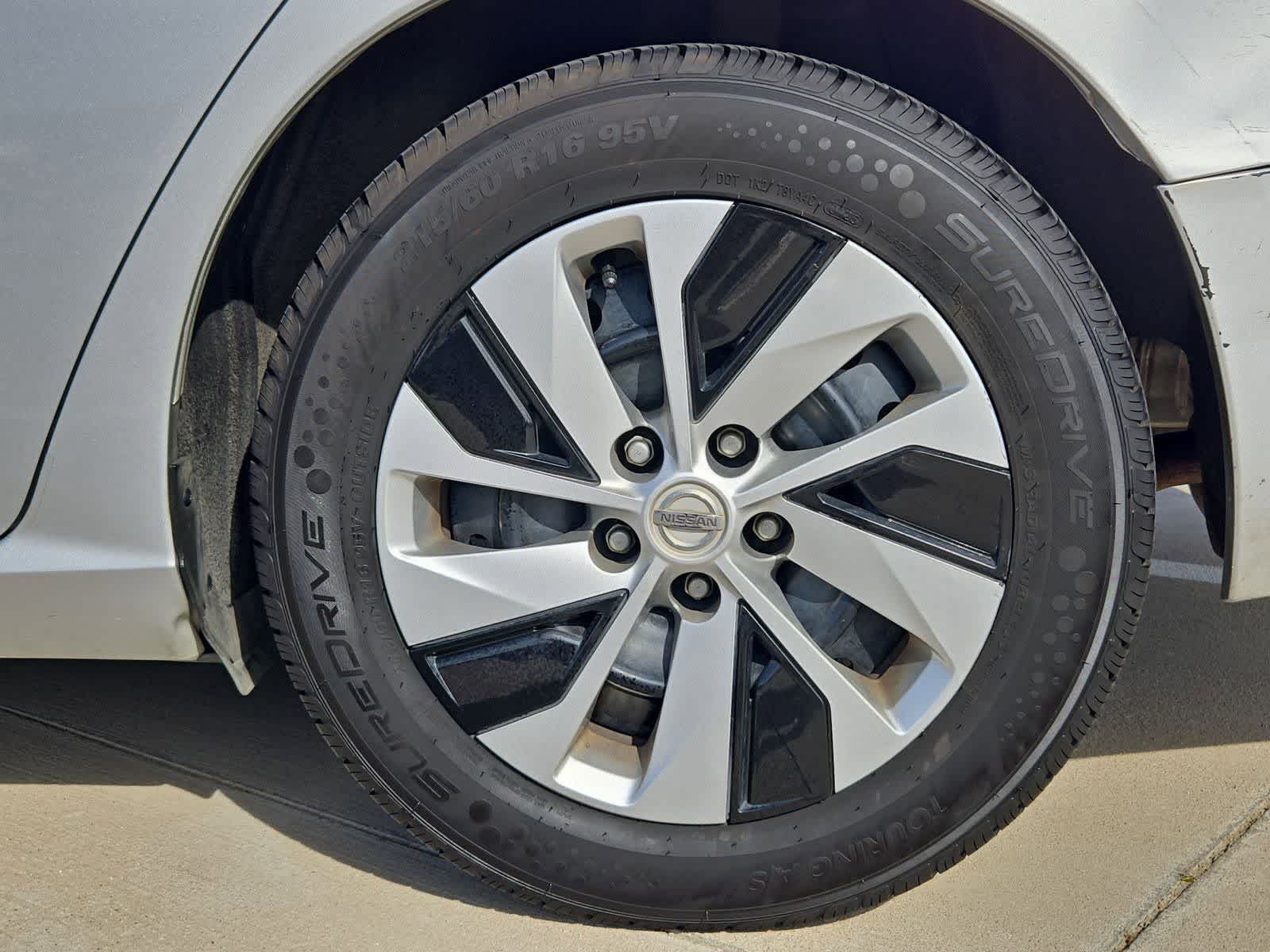 Thumbnail: 2019 Nissan Altima - 12