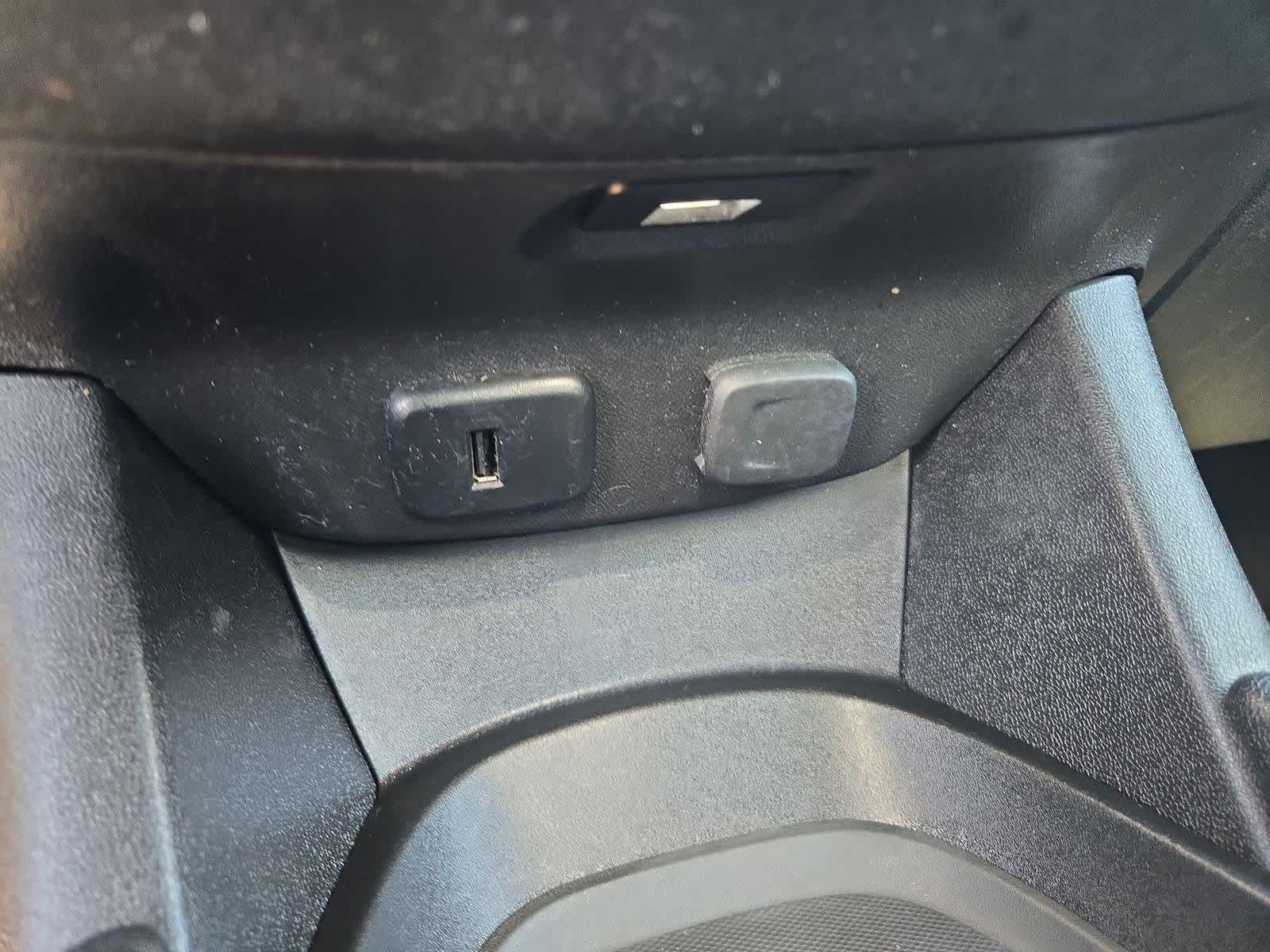 Thumbnail: 2018 Chevrolet Malibu - 28