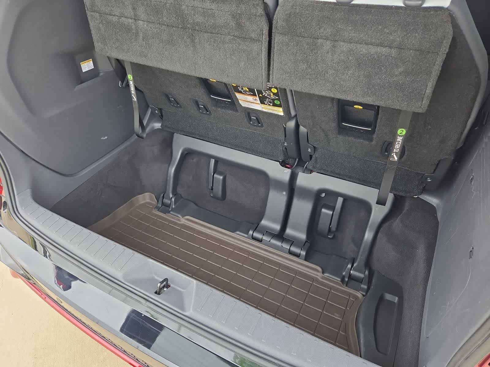 Thumbnail: 2022 Toyota Sienna - 35